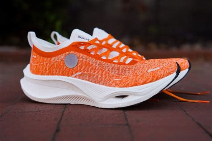 A Sneak Peek at His Signature Li-Ning Sneakers |