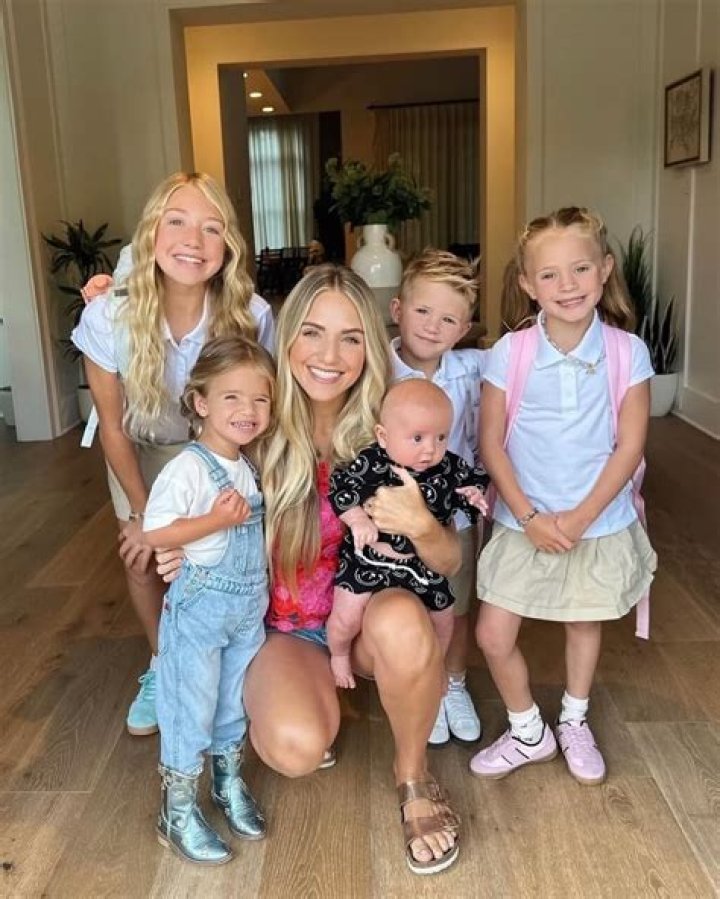 Age, Net Worth, Husband, Kids |