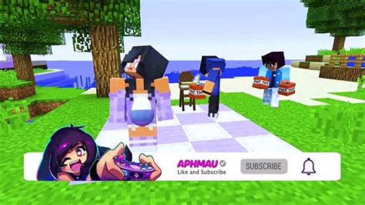 Aphmau Com; Bio, Height, Net Worth, Marriage, YouTube Career |