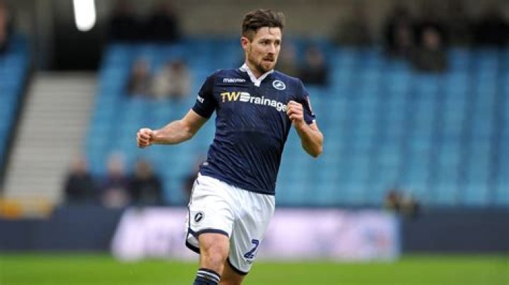 Career stats, height, weight, family, college, teams, salary, net worth |