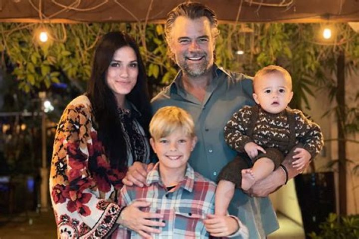 Does Josh Hart have a child? |