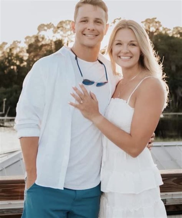 Does Tee Higgins Have A Wife Or Girlfriend?