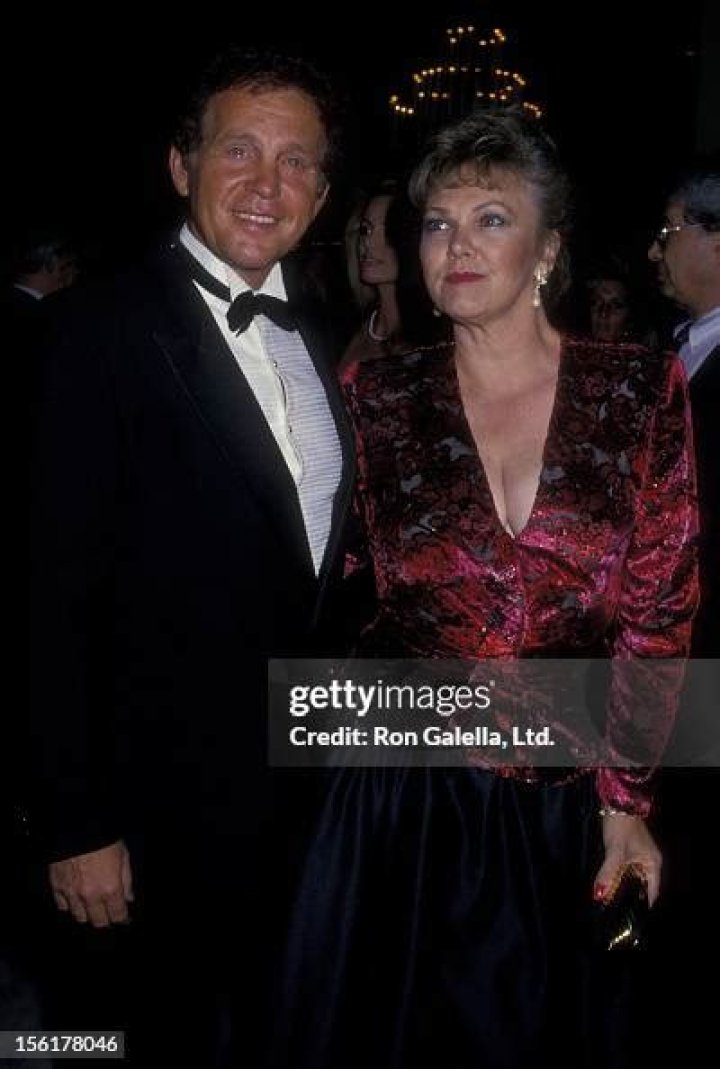 Dolly Vintula- Who is Bobby Vinton's wife?