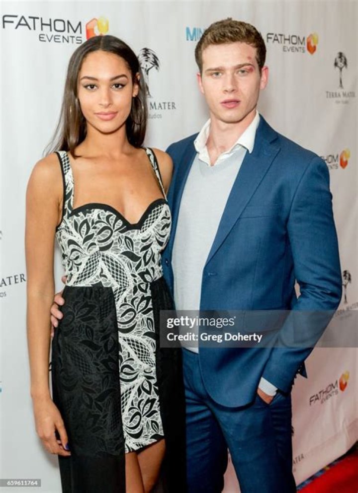 Hannah Gottesman And Oliver Stark