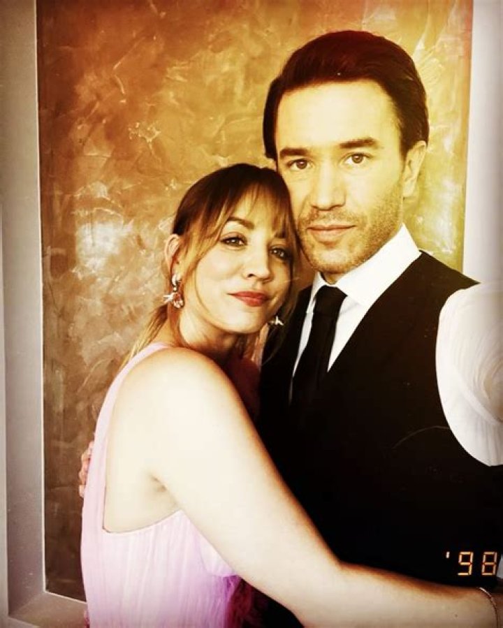 Is Pel's son married? |