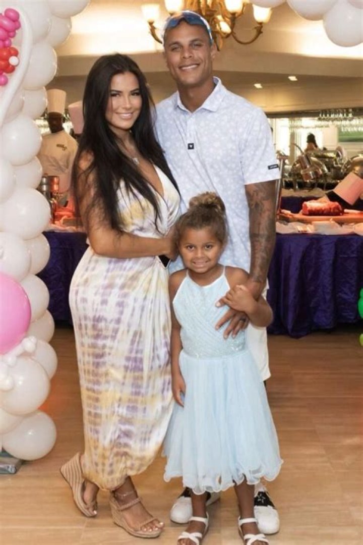 Jordan Poyer family, wife, children, parents, siblings |