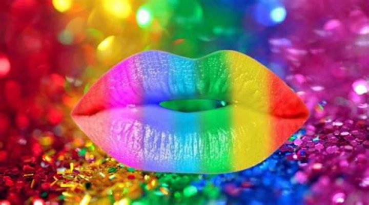 Rainbow Kiss Visuals And Their Allure