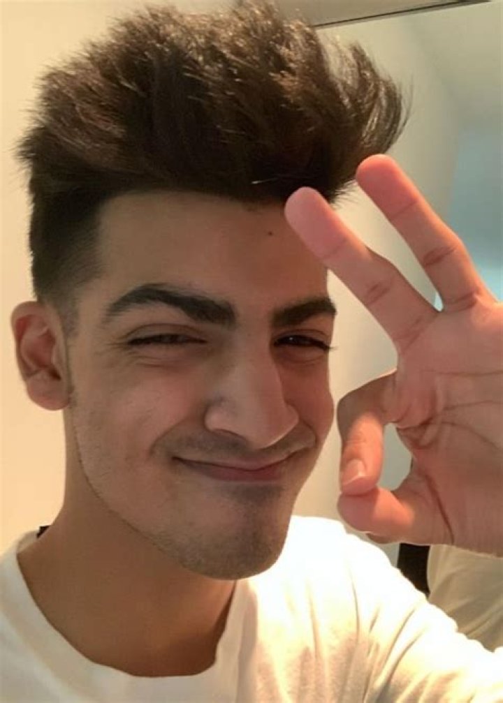 Skeppy Real Name, Age, Height, Net Worth, Family, Girlfriend & All Facts