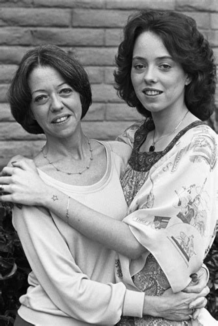 Suzy Phillips-January: Facts About Mackenzie Phillips' Mother