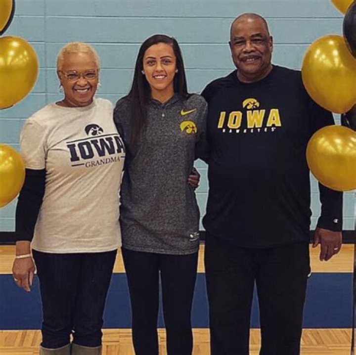 The Search For Gabbie Marshall And The Unwavering Iowa Parents