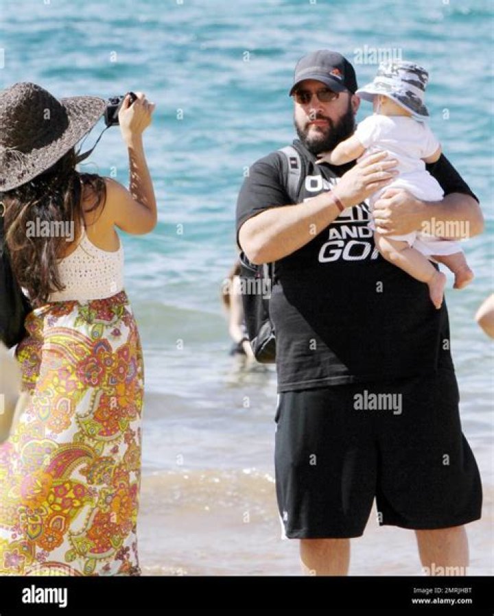 The Son of Kevin James and Steffiana De La Cruz |