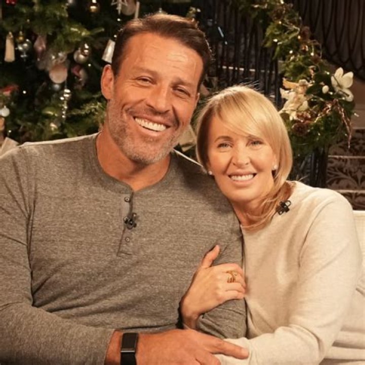 Tony Robbins' Wife Age Difference And Its Impact