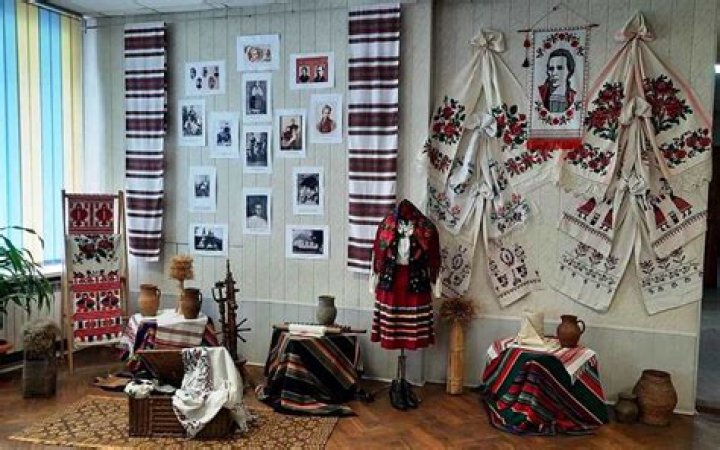 Unveil Hidden Gems And Local Lore