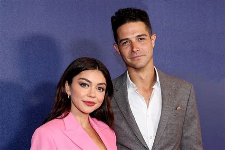 Unveiling Sarah Hyland's Relationship Journey: Discoveries And Insights
