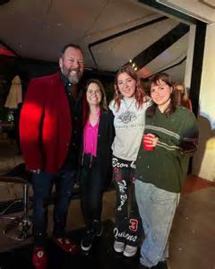 Unveiling The Comedy, Activism, And Impact Of Ila Kreischer