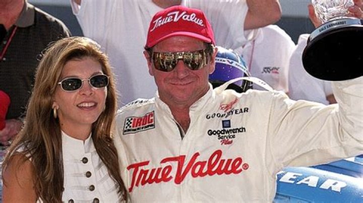 Unveiling The Incredible Legacy Of Teresa Earnhardt, Dale's Devoted Partner