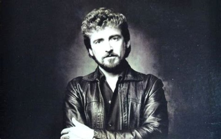 Unveiling The Intriguing Truth Behind Keith Whitley's Height