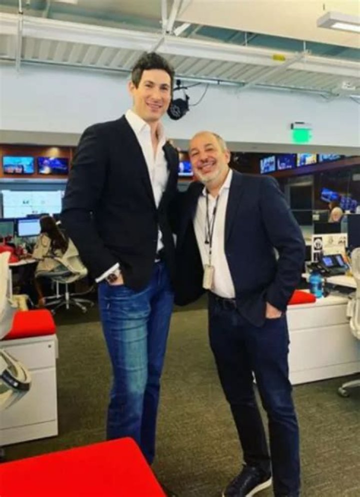 Unveiling The Physical Prowess Of Defensive End Sam Brock: Height And Weight Revealed