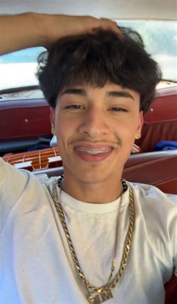 Unveiling The Secrets: Exploring Alex Chino's Height