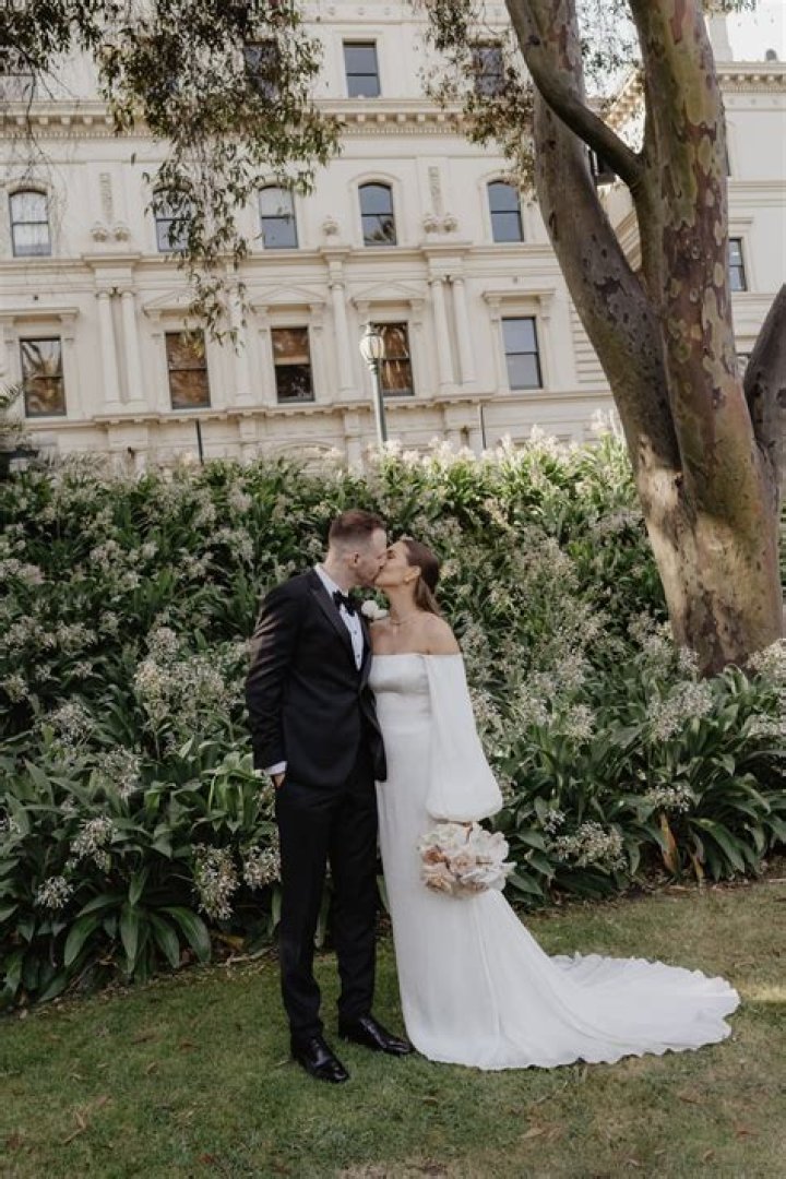 Was Issey Miyake married? |