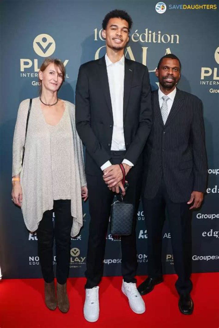 Who Are Victor Wembanyama Parents? Get to Know Felix and Elodie |