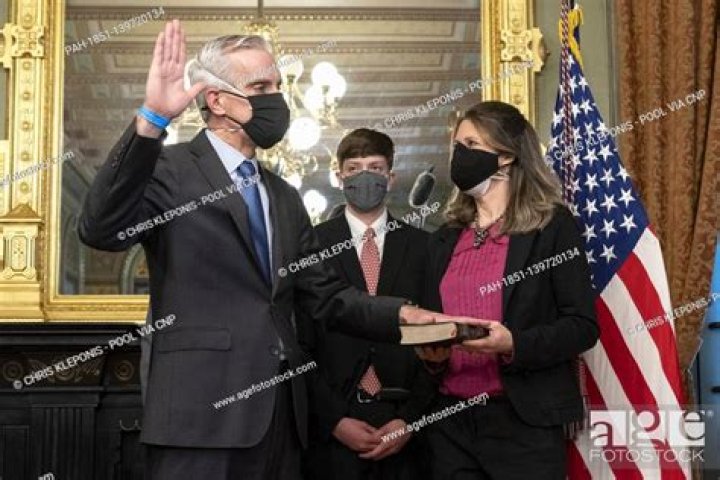 Who is Kari McDonough wife of Denis McDonough? |