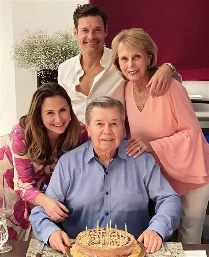 Who is Ryan Seacrest father Gary Lee Seacrest? Bio, age, family |